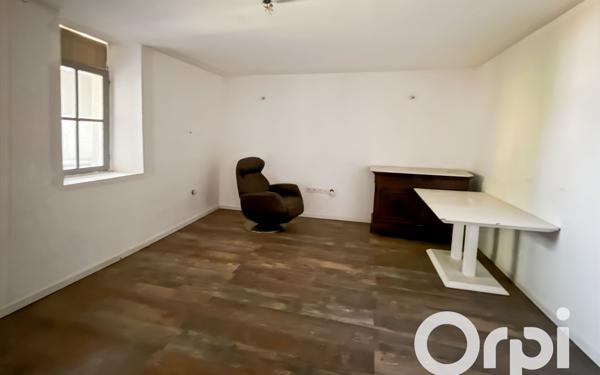 Immeuble à vendre    5 pièces • 121,70 m2 Loriol-sur-Drôme