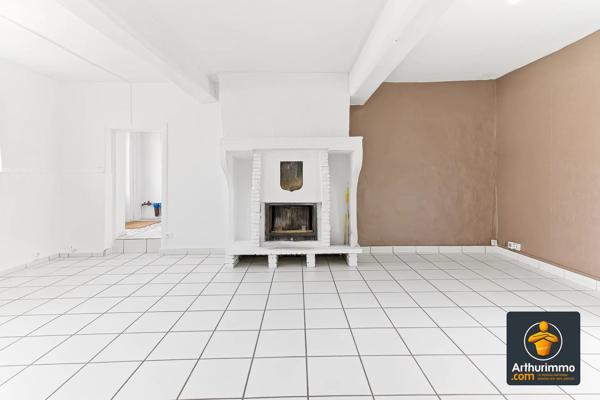 Location                                                      Appartement
                        
                     4 pièces                      134 m2                     à Saint-Priest
