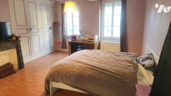 MAISON DE VILLE - A VENDRE - MONTOIRE/ LOIR ( 41800)