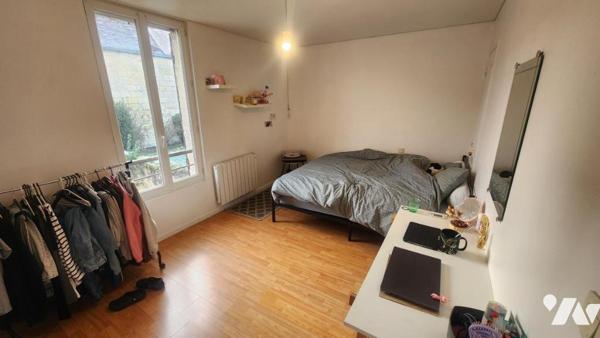 MAISON DE VILLE - A VENDRE - MONTOIRE/ LOIR ( 41800)