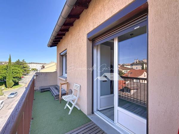 Millau (12100) Appartement Type 2 rénové / Balcon / Vue dégagée / Cave