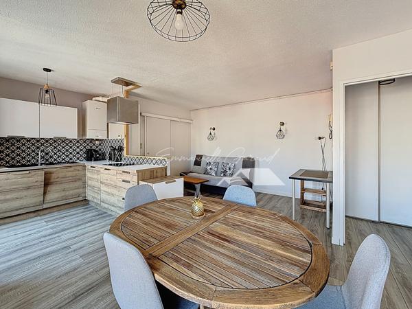 Millau (12100) Appartement Type 2 rénové / Balcon / Vue dégagée / Cave