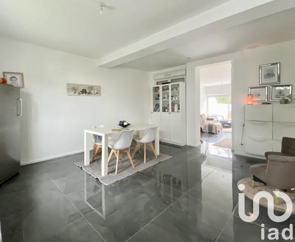 Maison traditionnelle 7 pièces de 158 m² à Moissy-Cramayel (77550)