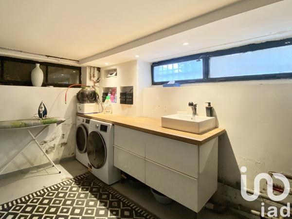 Maison traditionnelle 7 pièces de 158 m² à Moissy-Cramayel (77550)