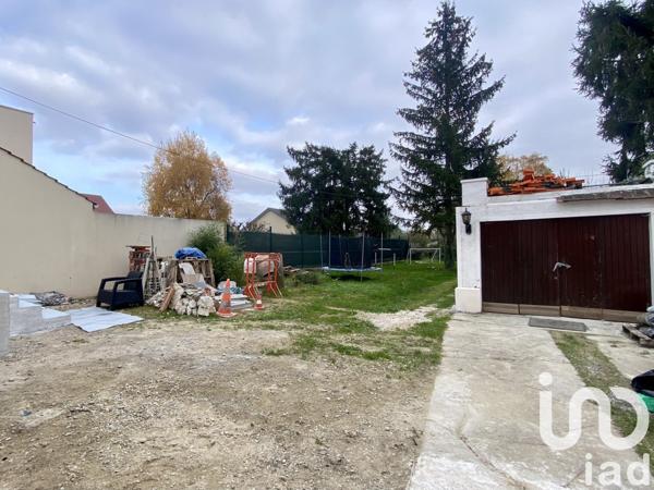 Maison traditionnelle 7 pièces de 158 m² à Moissy-Cramayel (77550)