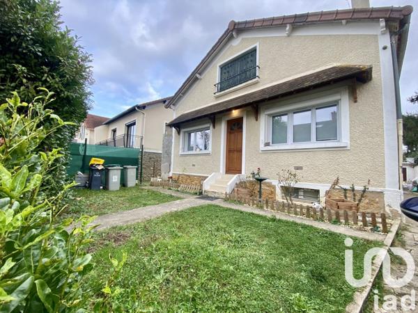 Maison traditionnelle 7 pièces de 158 m² à Moissy-Cramayel (77550)