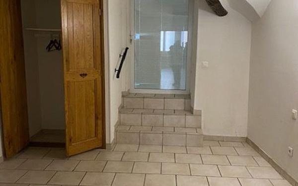 Maison à vendre    2 pièces •  Paulhan