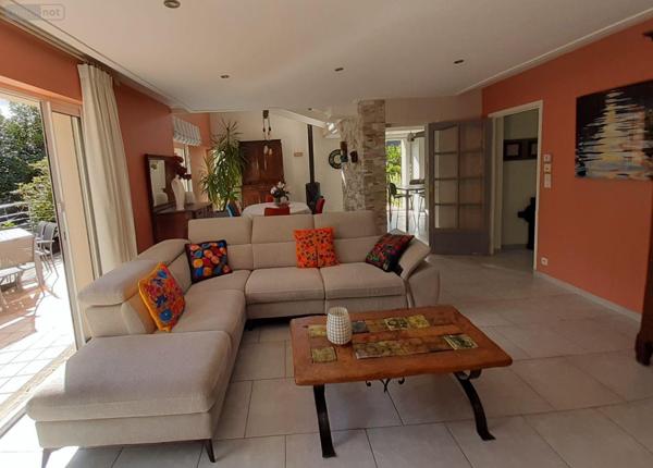 Maison individuelle à vendre à Pontivy dans le Morbihan (56300), ref : 063-440