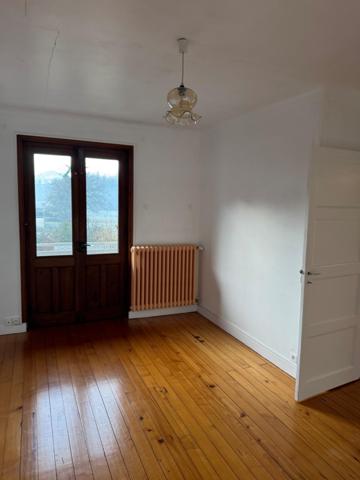 belle maison de village situer au centre de la commune de Drumettaz