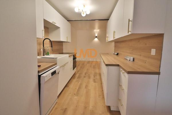 Saint Maximin – Maison de ville rénovée – Terrasse 27m2 – Garage