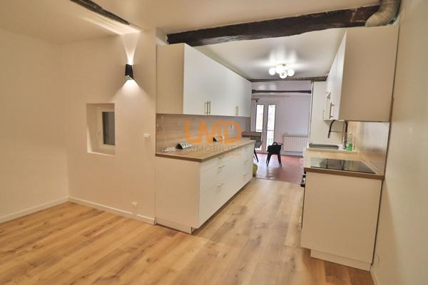 Saint Maximin – Maison de ville rénovée – Terrasse 27m2 – Garage