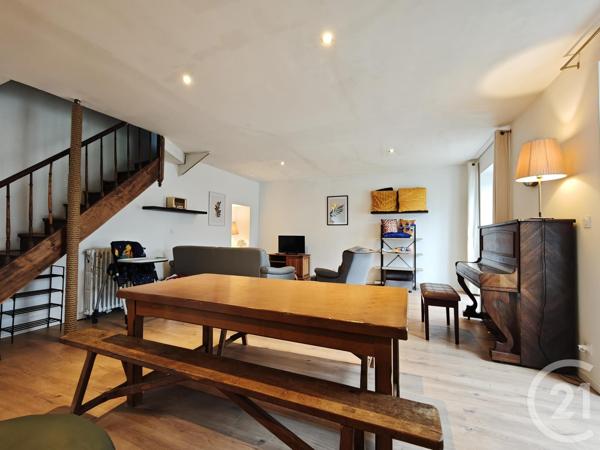 Maison à vendre  5 pièces - 110 m 2   ANGOULEME  - 16