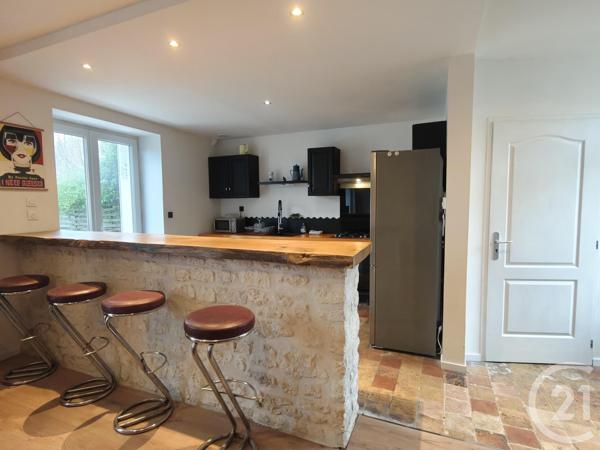 Maison à vendre  5 pièces - 110 m 2   ANGOULEME  - 16