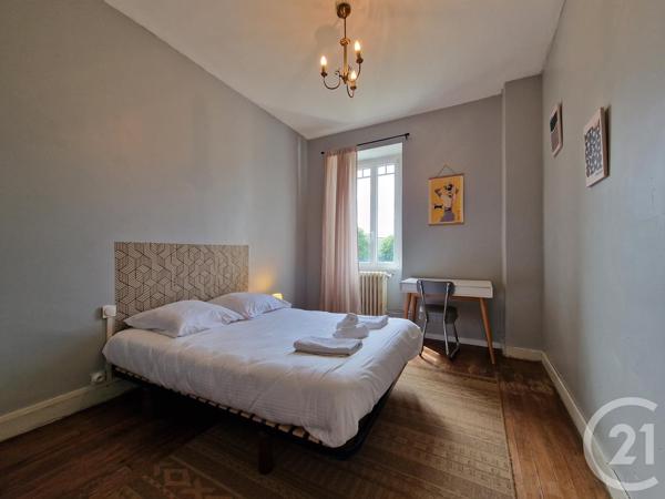Maison à vendre  5 pièces - 110 m 2   ANGOULEME  - 16