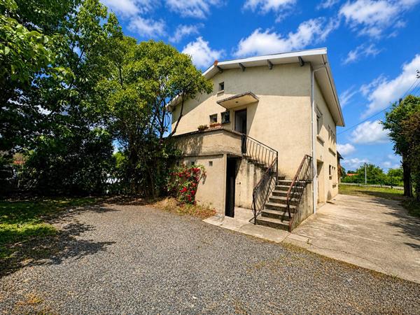 Maison/ Immeuble fort potentiel.