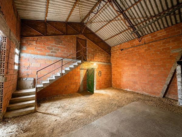 Maison/ Immeuble fort potentiel.