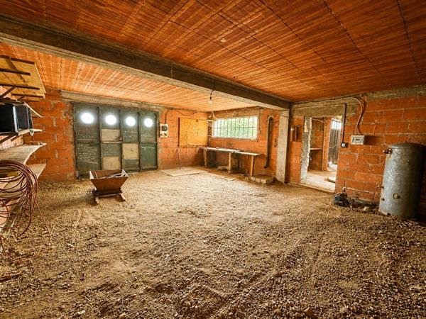 Maison/ Immeuble fort potentiel.