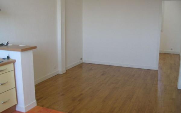 Appartement à louer    3 pièces • 54,80 m2 Landivisiau