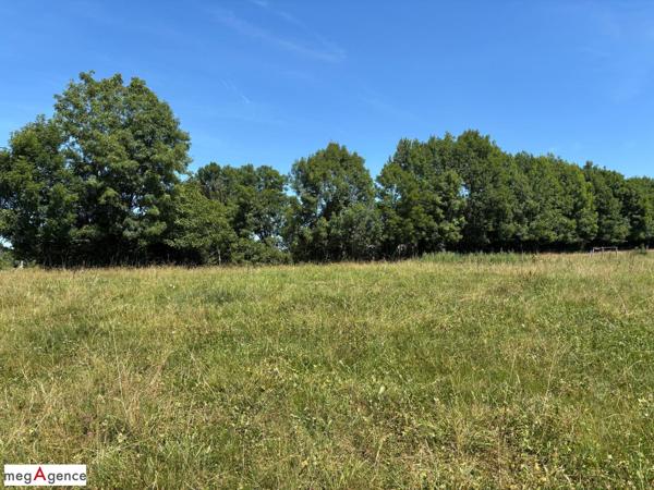 Terrain à SAINT-HILAIRE-PEYROUX, 19560 - 2810m²