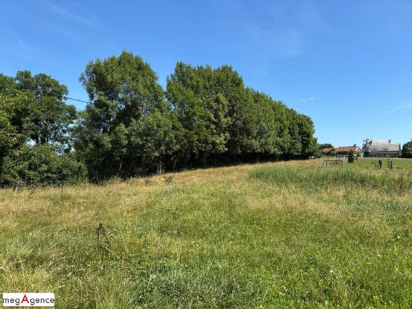Terrain à SAINT-HILAIRE-PEYROUX, 19560 - 2810m²