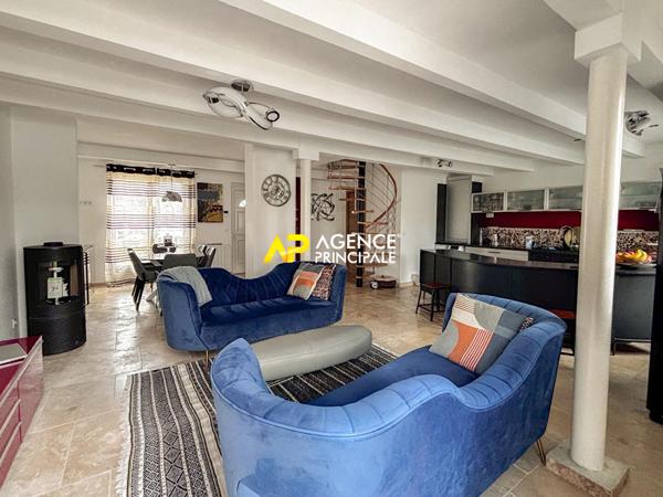 Sartrouville - Union - Maison 6 pièces 141.50 m2 €598 500 ** - Référence 9513