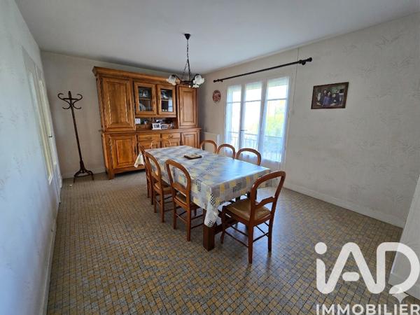 Maison à vendre 5 pièces 94 m² Saint-Genou