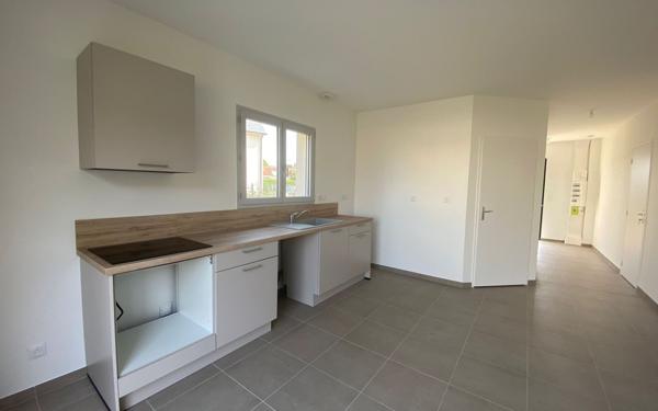 Maison à louer    5 pièces •  Esvres