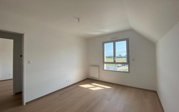 Maison à louer    5 pièces •  Esvres