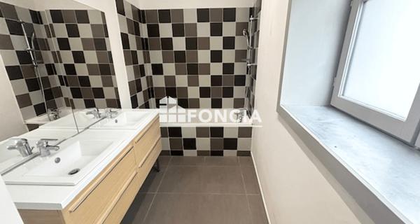 Location Appartement 4 pièces 88.8 m² - Saint-étienne 42000