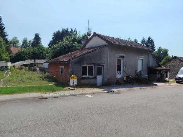 Maison T2 à rénover avec jardin