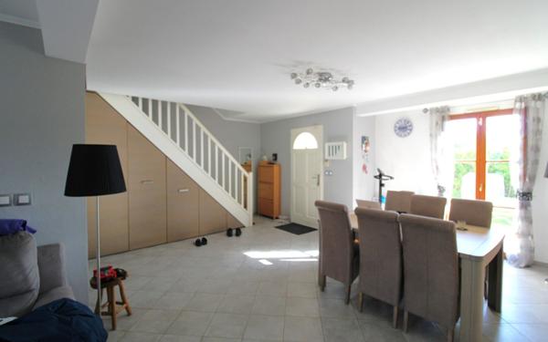 Maison à vendre    5 pièces •  Jouy-le-Châtel