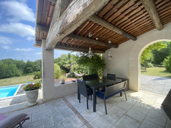 Maison à vendre à Mirambeau (17150) - Charente-Maritime