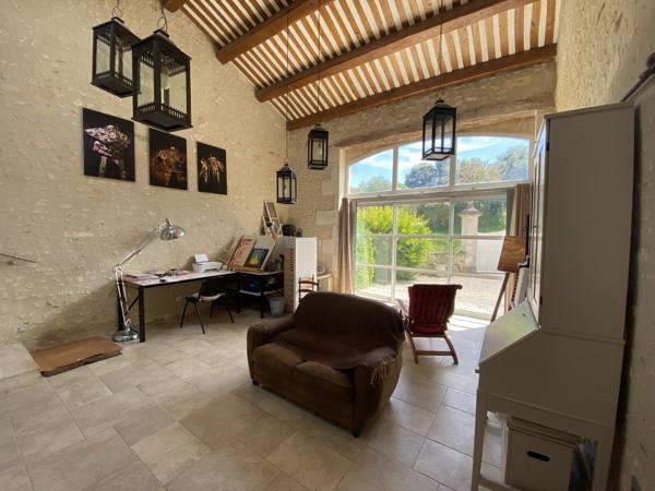 Maison à vendre à Mirambeau (17150) - Charente-Maritime