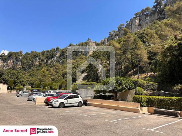 Appartement 2 pièces 26 m2 avec terrasse, parking et garage en sous-sol