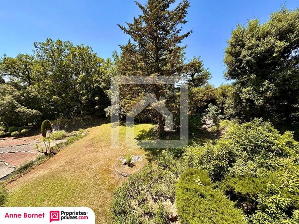 Appartement 2 pièces 26 m2 avec terrasse, parking et garage en sous-sol