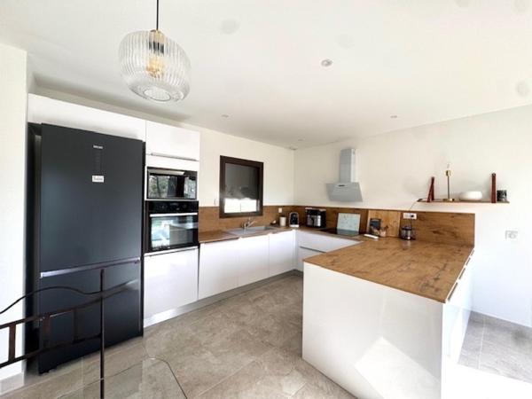 MAISON CONTEMPORAINE DE 2025 VILLEVIELLE