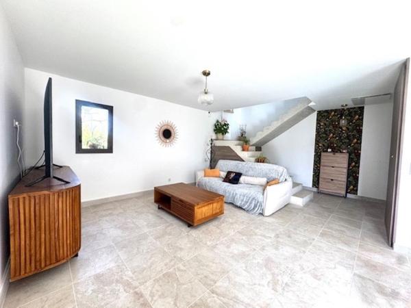 MAISON CONTEMPORAINE DE 2025 VILLEVIELLE