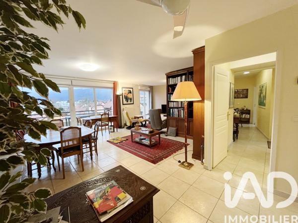 Appartement à vendre 4 pièces 126 m² Saint-Genis-Pouilly