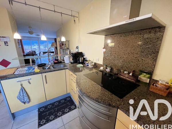 Appartement à vendre 4 pièces 126 m² Saint-Genis-Pouilly