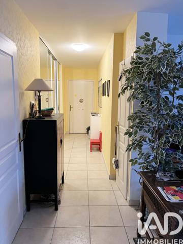 Appartement à vendre 4 pièces 126 m² Saint-Genis-Pouilly
