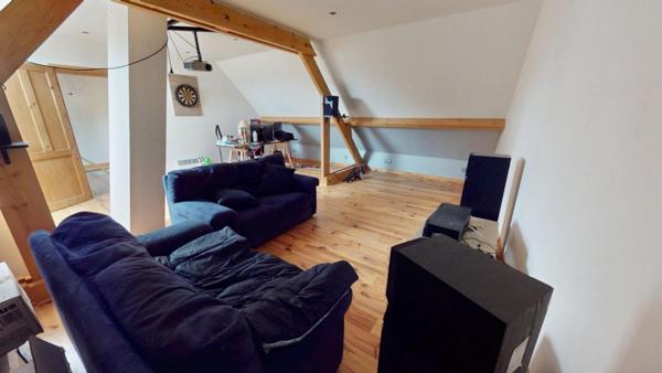 BÂTISSE ATYPIQUE 190 M2 PRIX 315 000