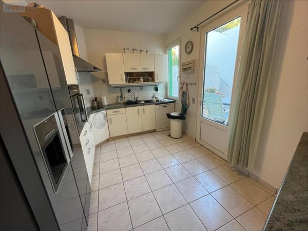 Maison de maître à vendre à Port-Louis dans le Morbihan (56290), ref : 1896