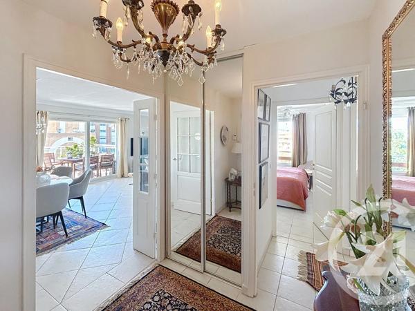 Appartement F3 à vendre  3 pièces - 70,25 m 2   MANDELIEU LA NAPOULE  - 06