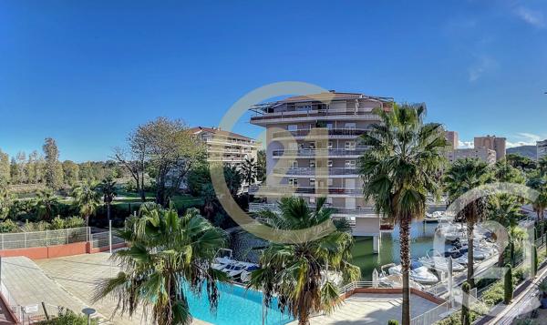 Appartement F3 à vendre  3 pièces - 70,25 m 2   MANDELIEU LA NAPOULE  - 06