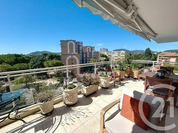 Appartement F3 à vendre  3 pièces - 70,25 m 2   MANDELIEU LA NAPOULE  - 06