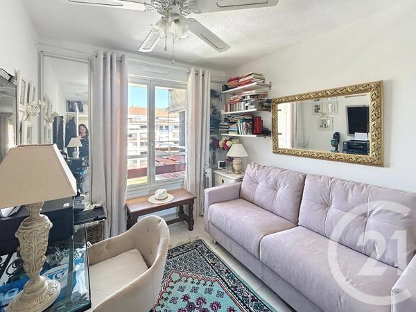 Appartement F3 à vendre  3 pièces - 70,25 m 2   MANDELIEU LA NAPOULE  - 06