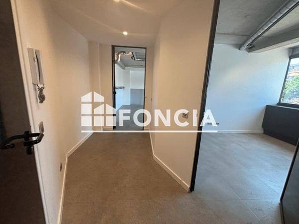 À vendre Local commercial 50.66 m² - Mandelieu-la-napoule 06210