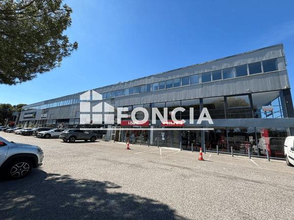 Location Local commercial 2 pièces 133.7 m² - LES TOURRADES Mandelieu 06210