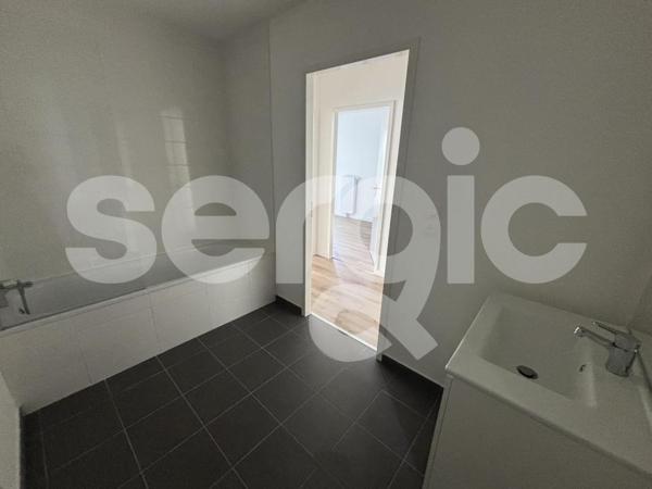 Location 3 Pieces 67 59350 Saint Andre Lez Lille 14 b2 698 001