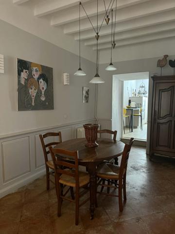 Élégante maison de caractère avec jardin